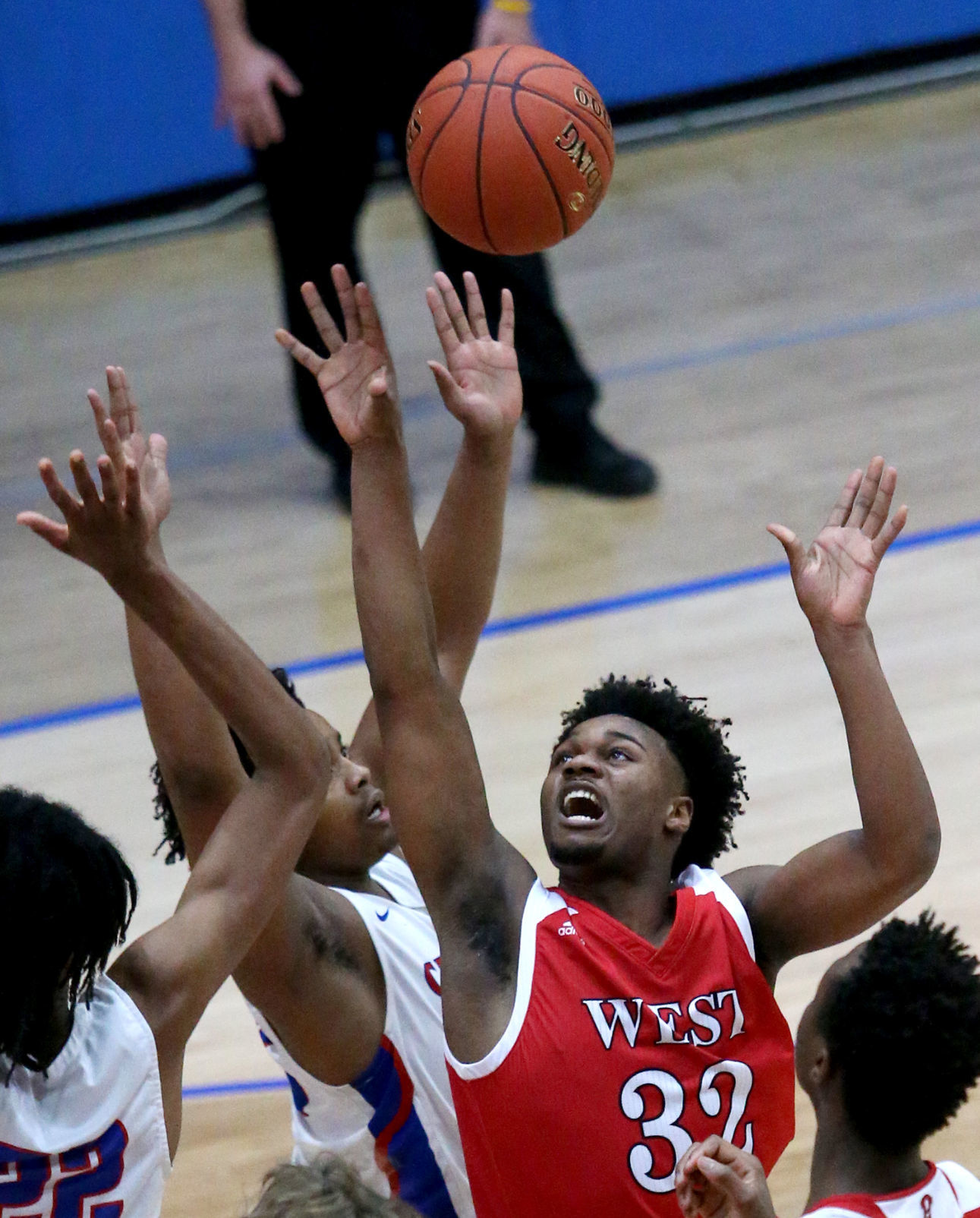 011819-qct-spt-west-cent-boys-008